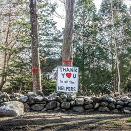 Thank you sign on tree